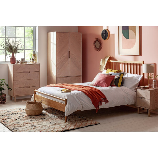 Chiltern Spindle Double Wooden Bed Frame - Oak (S)