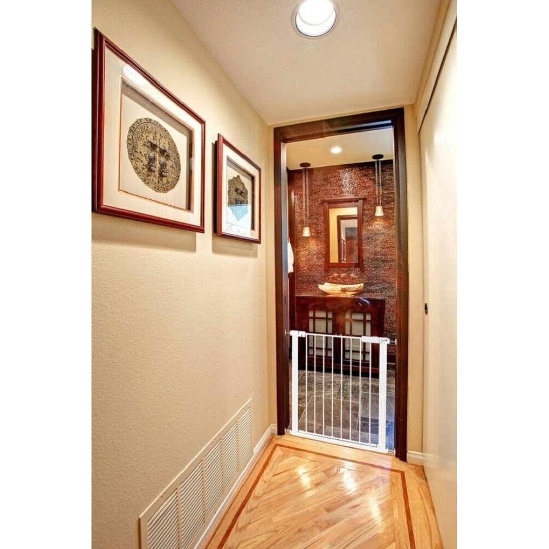 Cuggl extra wide hallway 2024 gate